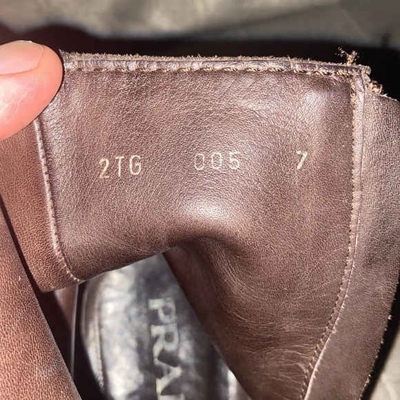 Vintage inside zip dark brown distressed suede Prada boots size 7eu/ 8us - Picture 6 of 7